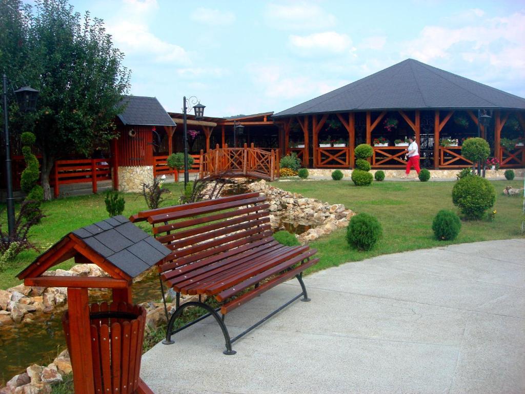 Pension La Taticu Сэкэлэшени Экстерьер фото